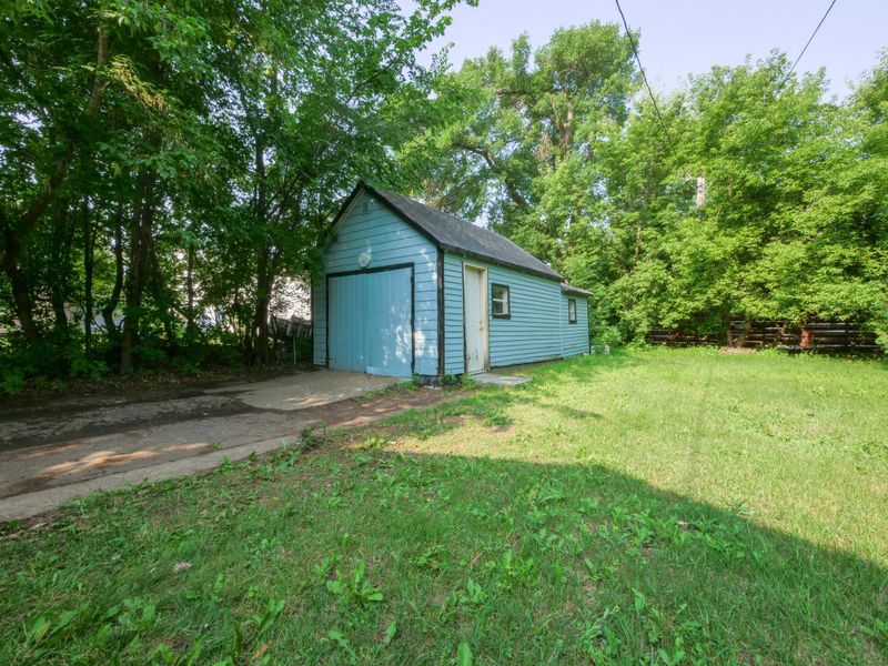 516 Park St, Alexandria, MN 56308