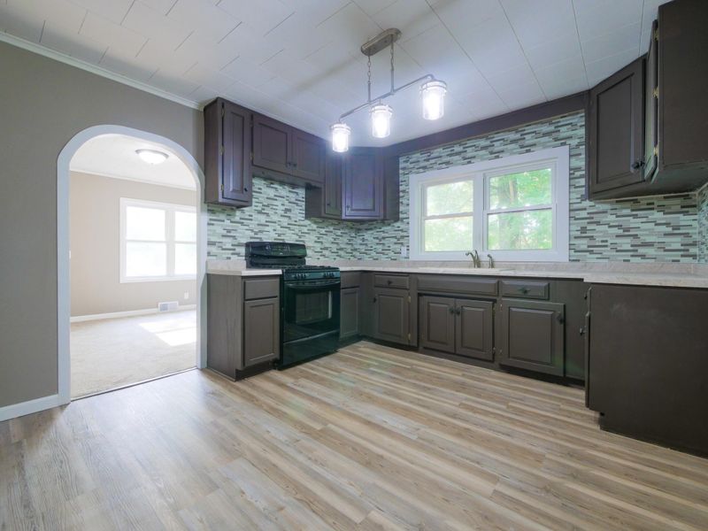 516 Park St, Alexandria, MN 56308