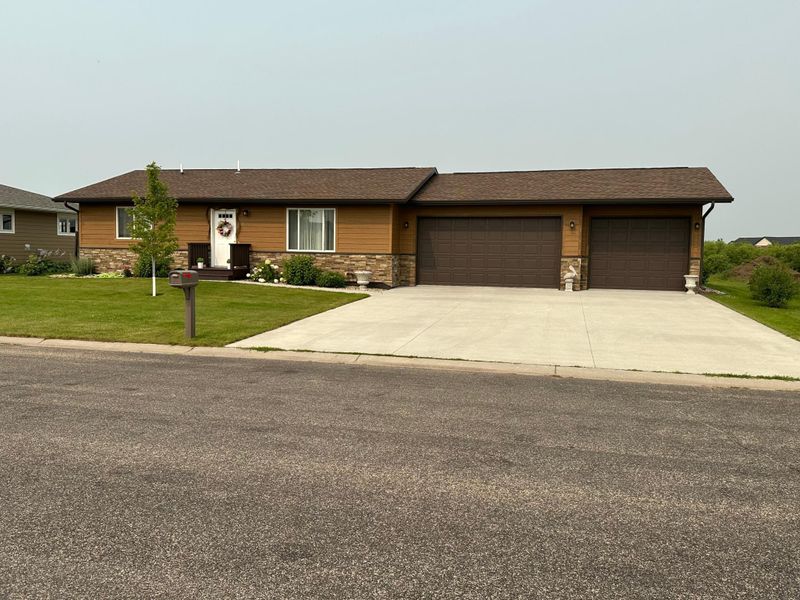 822 9th Ave. SW 9th Ave, Perham, MN 56573