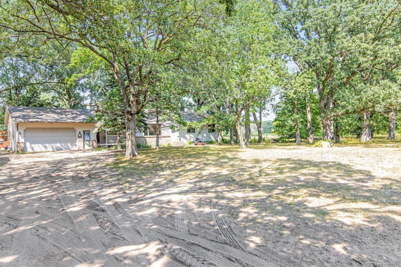 9624 375th St, North Branch, MN 55056