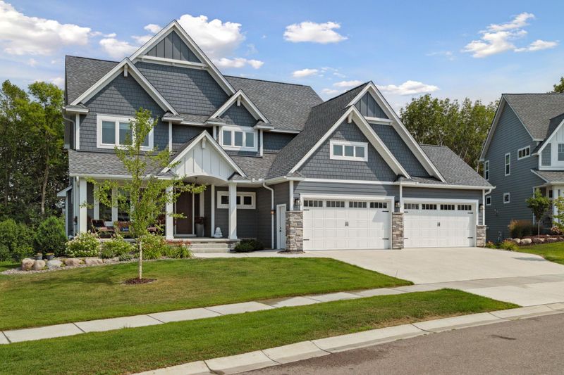 7660 Walnut Grove Ln N, Maple Grove, MN 55311