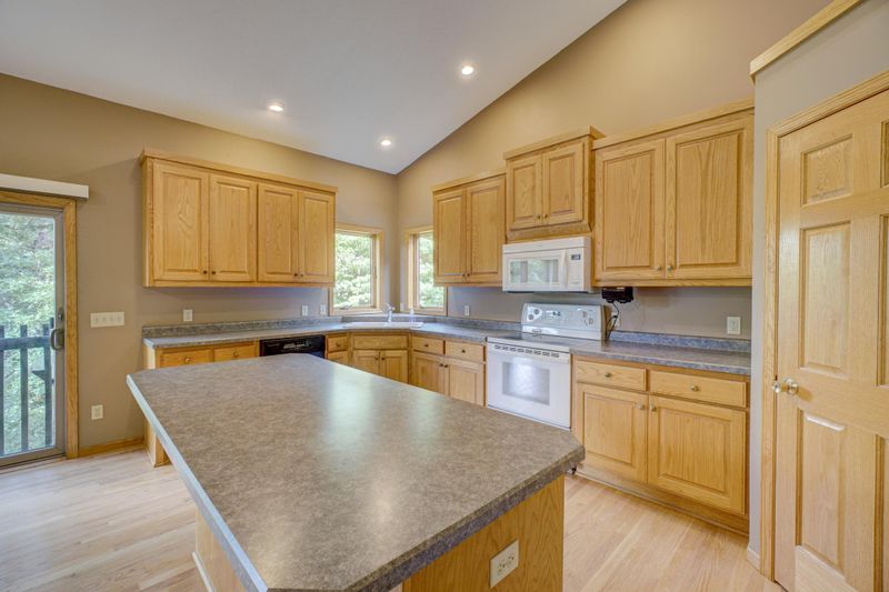 N7987 870th St, River Falls, WI 54022