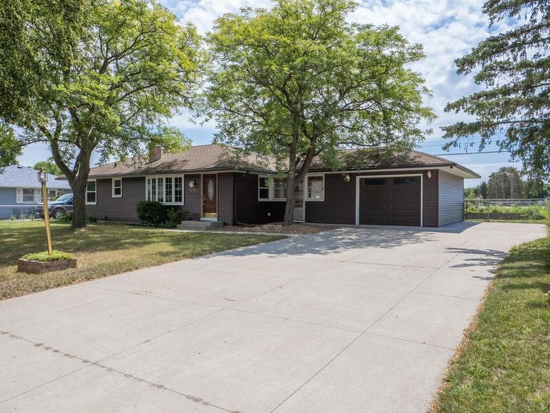 7033 90th St S, Cottage Grove, MN 55016