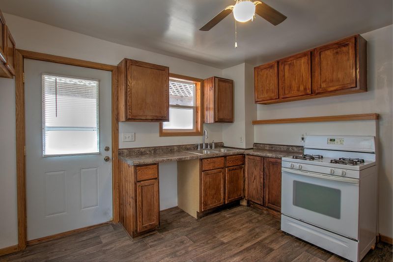 20 W 3rd St, Rush City, MN 55069