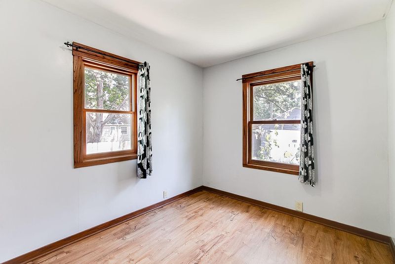 884 Clayland St, Saint Paul, MN 55104