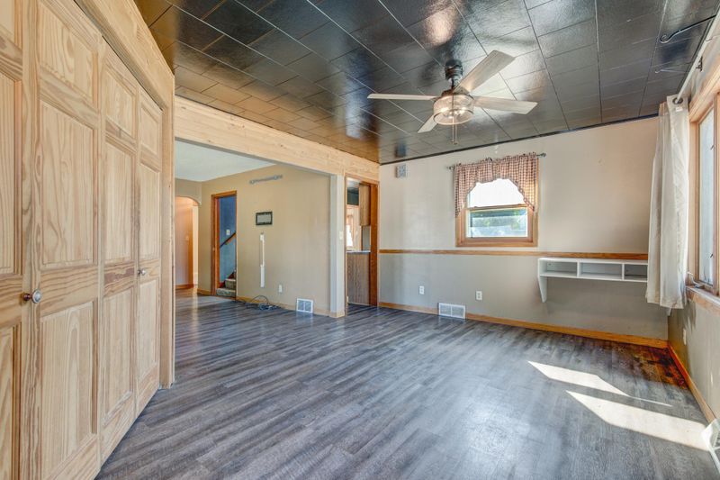 107 6th St W, Canby, MN 56220