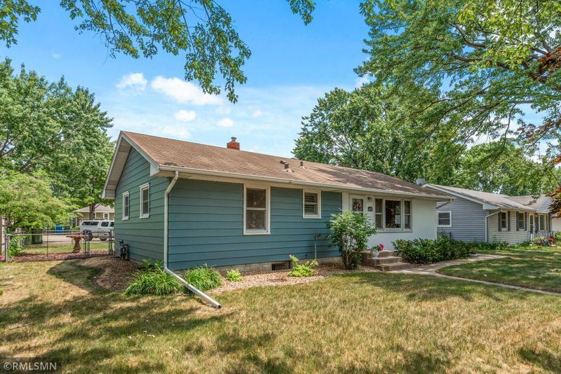 481 11th Ave NW, New Brighton, MN 55112