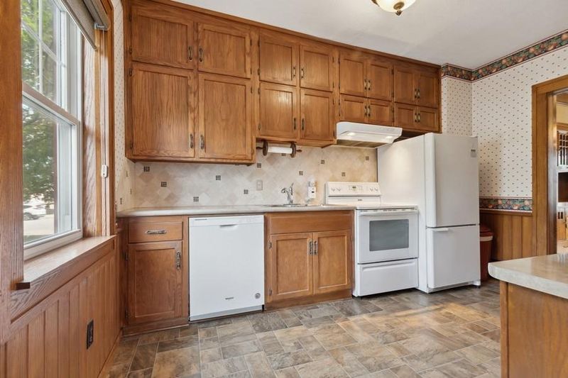 300 Main St S, Hector, MN 55342