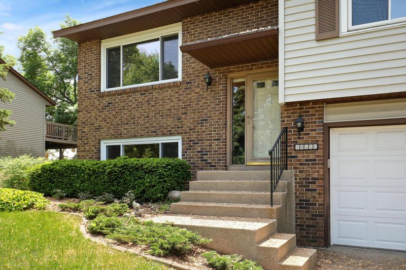 10166 Utah Ave S, Bloomington, MN 55438
