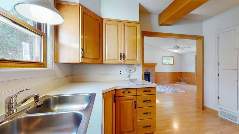 4039 York Ave S, Minneapolis, MN 55410