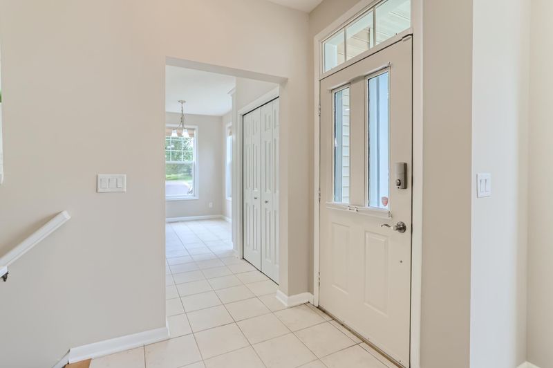 5884 Prairie Ridge Dr, Shoreview, MN 55126