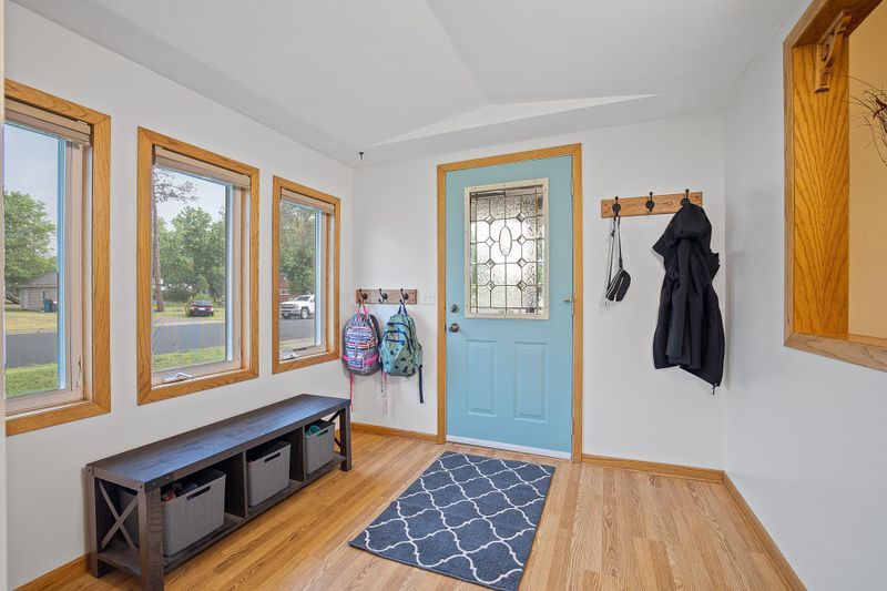 424 E Court St, Belle Plaine, MN 56011