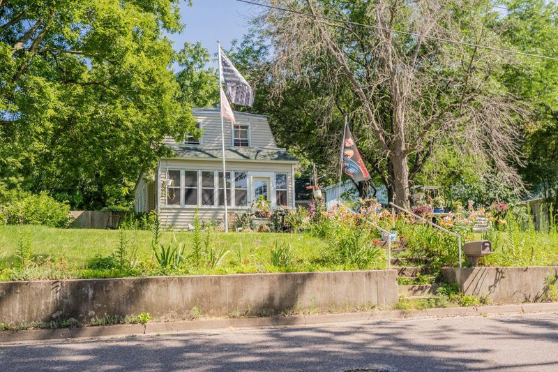 207 W Montgomery St, Durand, WI 54736