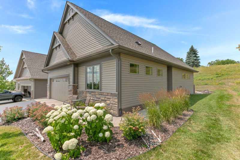 134 Highland Dr, Carver, MN 55315