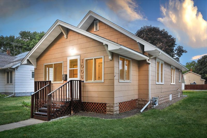 1006 4th Ave SW, Austin, MN 55912
