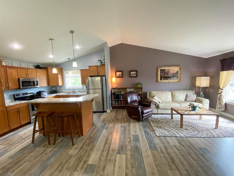 405 13th Ave NW, Kasson, MN 55944