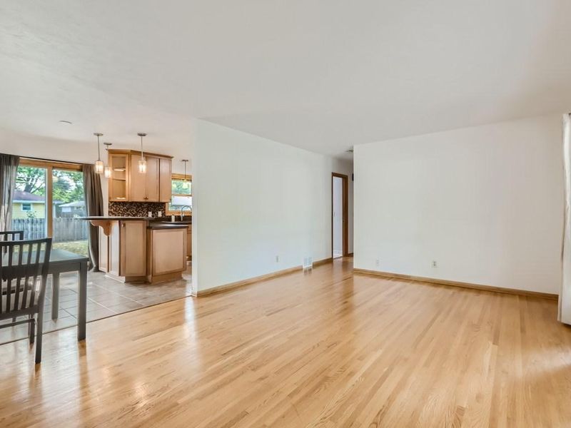 6416 Georgia Ave N, Minneapolis, MN 55428