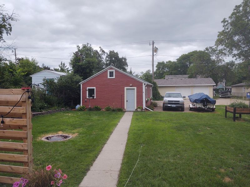 911 Kenwood St, Alexandria, MN 56308