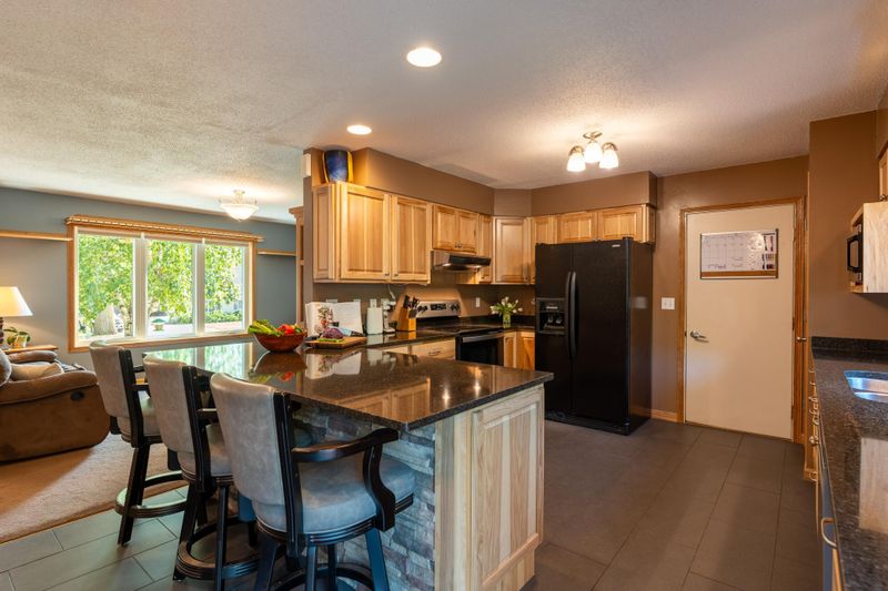 6587 Spruce Dr, Cannon Falls, MN 55009
