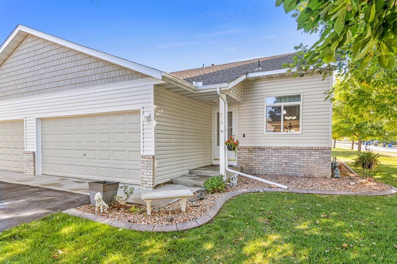 1508 Balinese St, Shakopee, MN 55379