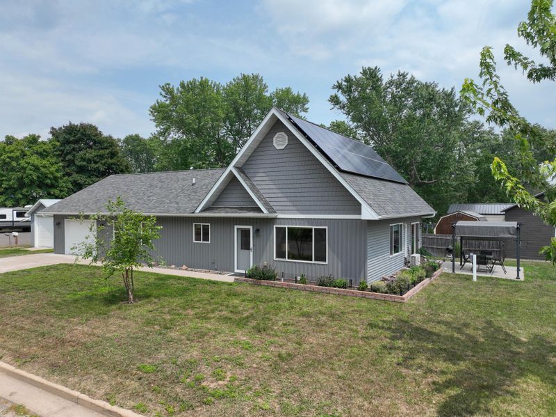 122 7th Ave, Shell Lake, WI 54871