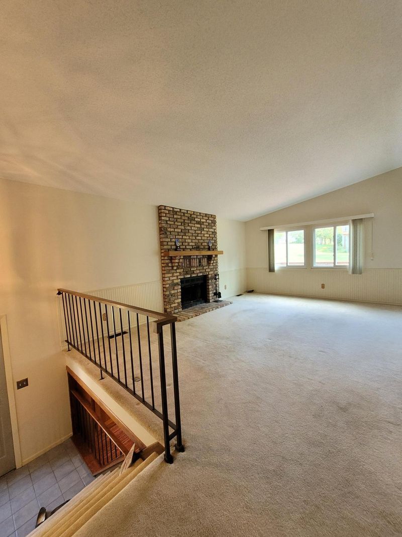 6105 Covington Ter, Minnetonka, MN 55345