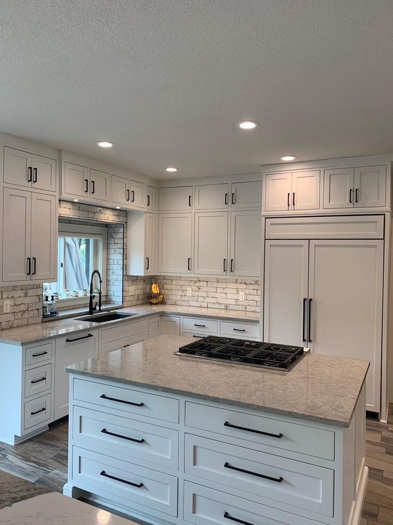 637 Stonebrooke Dr, Shakopee, MN 55379