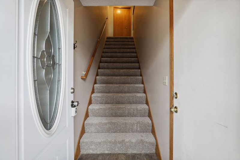 3311 Greenbrier St #D-203, Vadnais Heights, MN 55127