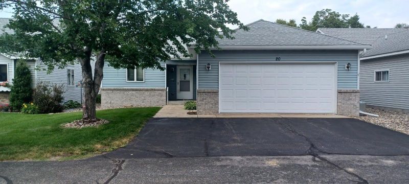 1403 33rd Ave N #20, Saint Cloud, MN 56303