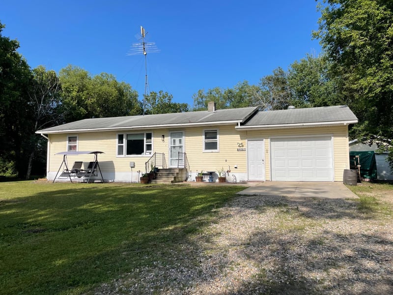 32499 480th Ave, Salol, MN 56756