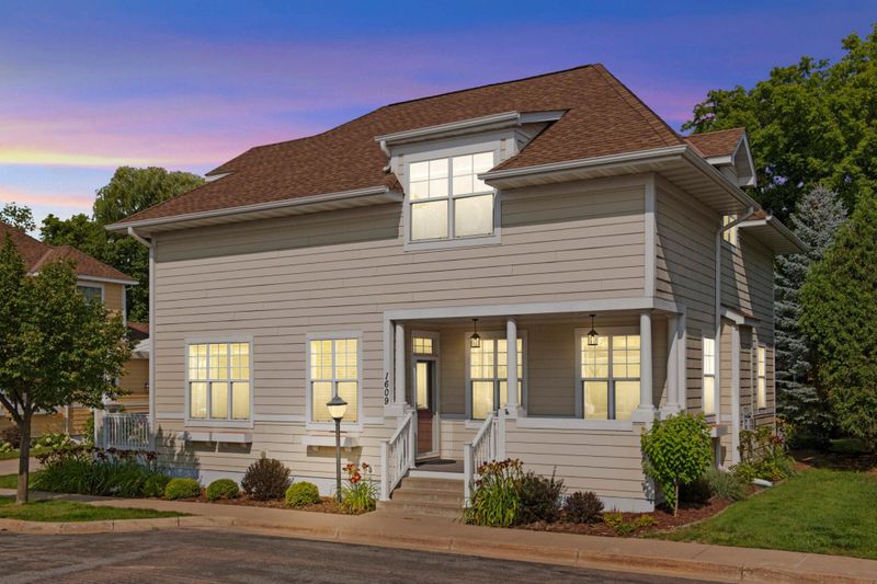1609 Summit Hill, Eagan, MN 55122