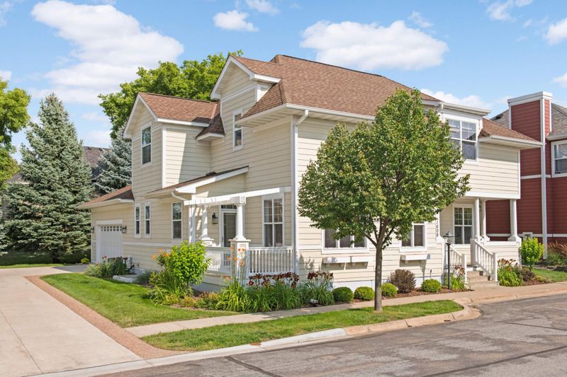 1609 Summit Hill, Eagan, MN 55122