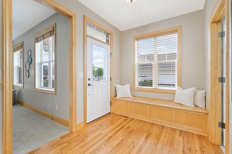 1609 Summit Hill, Eagan, MN 55122