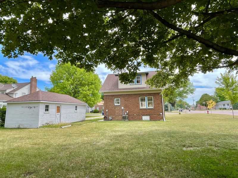 304 N Spring Ave, Springfield, MN 56087