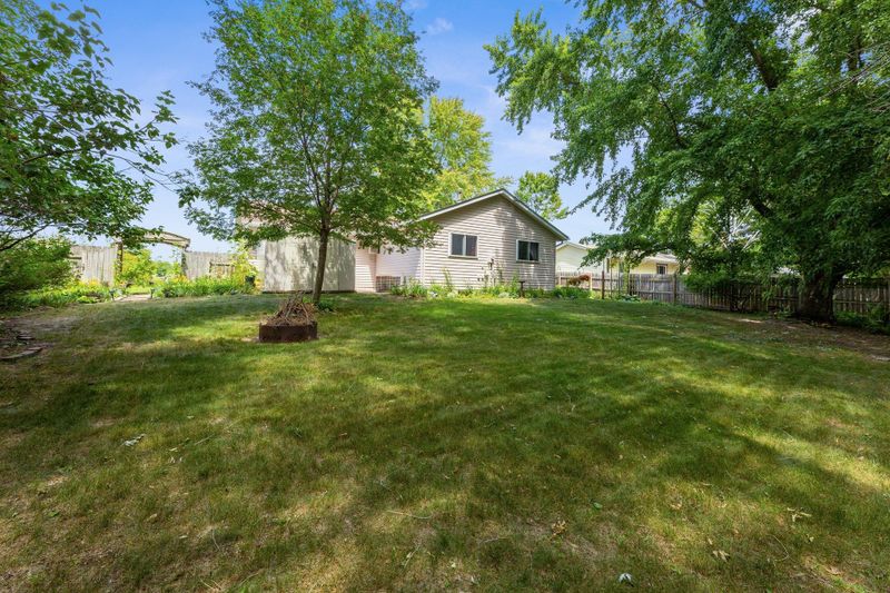 6411 Birch St, North Branch, MN 55056
