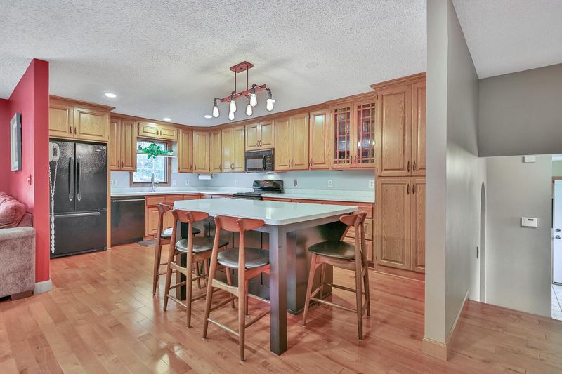 2052 Walnut Ave, New Brighton, MN 55112
