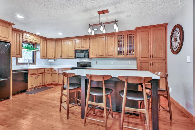 2052 Walnut Ave, New Brighton, MN 55112