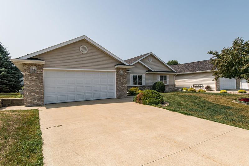 704 7 1/2 Street Cir NW, Kasson, MN 55944