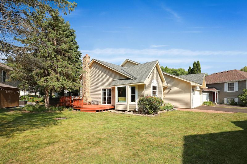 7358 Williams Ln, Eden Prairie, MN 55346