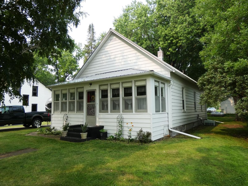 361 Hansen St, Iona, MN 56141