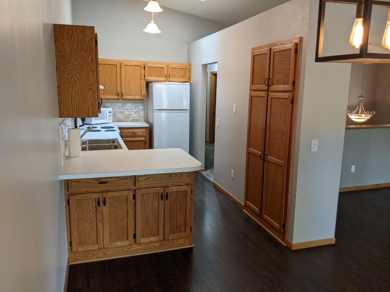 4317 Clemson Cir #B, Eagan, MN 55122
