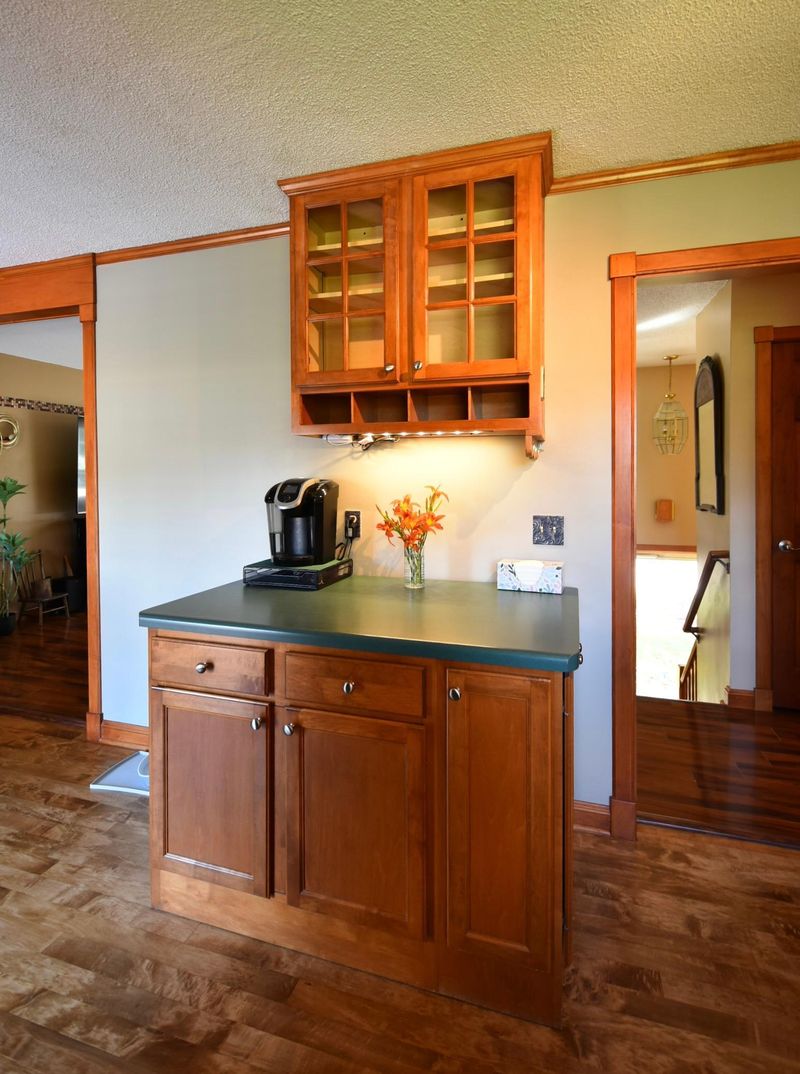 320 E 12th St, Zumbrota, MN 55992