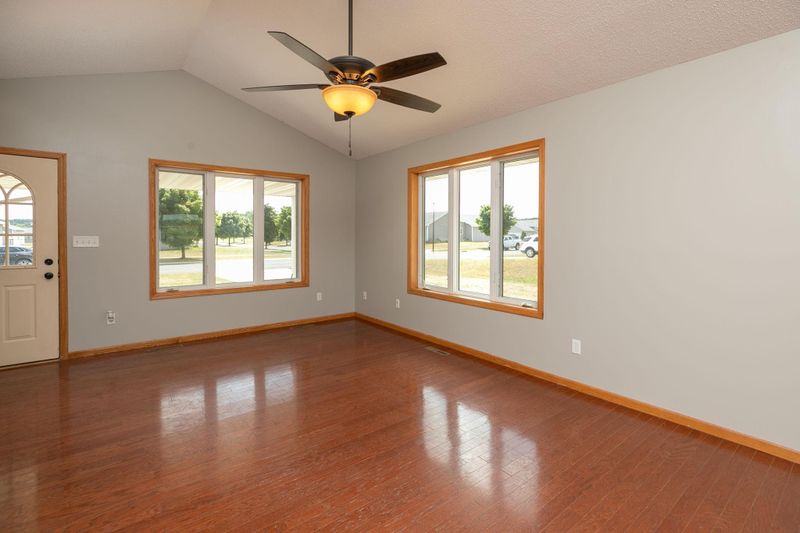 1901 Brownell St, Saint Charles, MN 55972