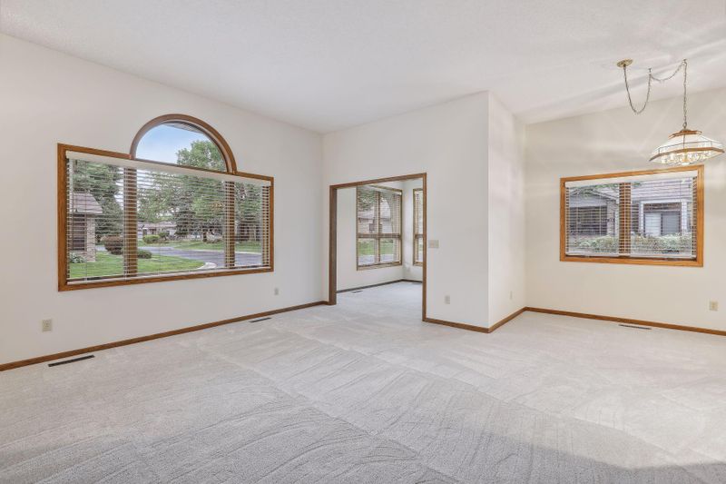 4132 Arbor Ln, Eagan, MN 55122