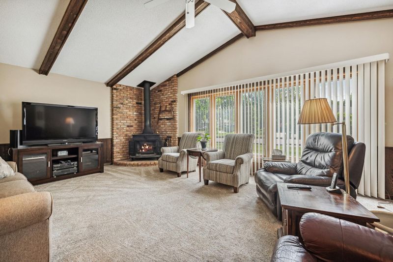 2001 Dixon Dr, Bloomington, MN 55431