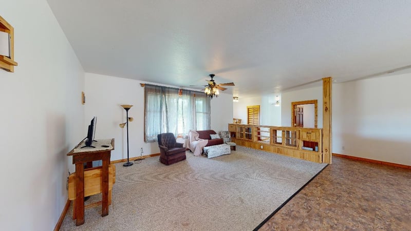 61848 Cloverdale Rd, Askov, MN 55704