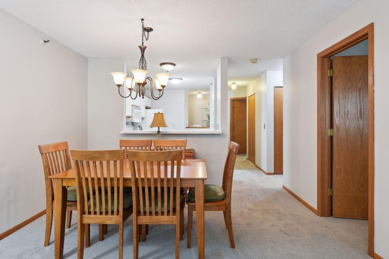 7606 York Ave S #7110, Edina, MN 55435