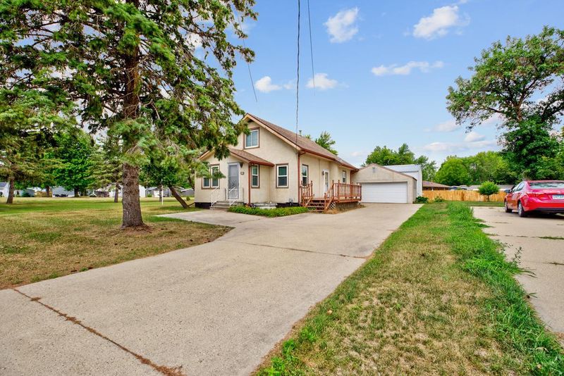 2022 4th St NW, Faribault, MN 55021