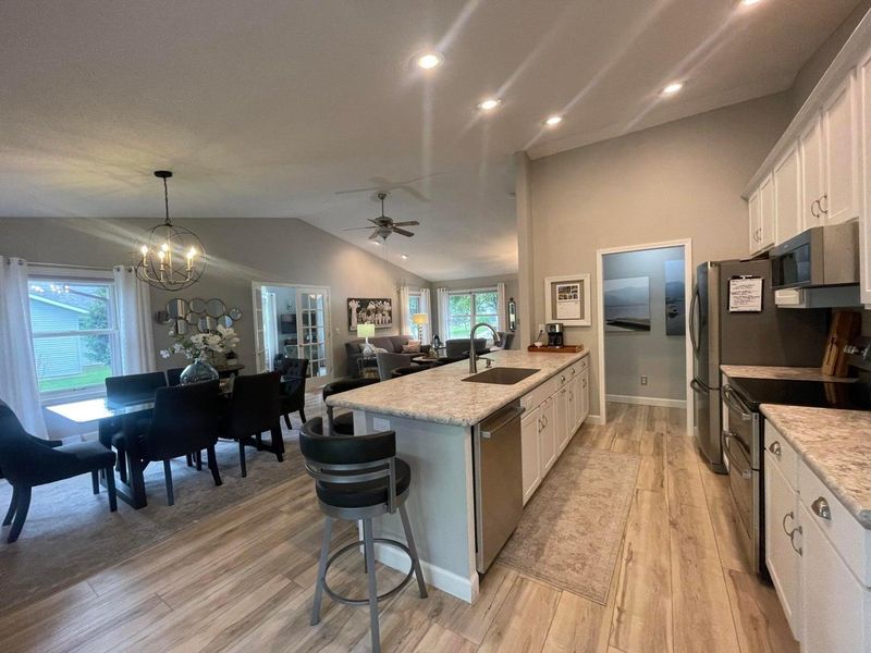 1008 Jonathan Ln, La Crescent, MN 55947