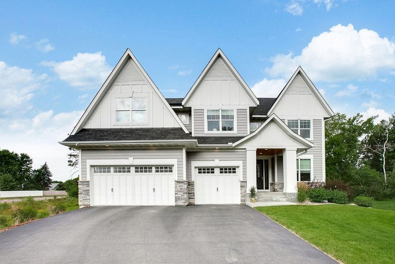 3803 Lakeside Ct, Eagan, MN 55123